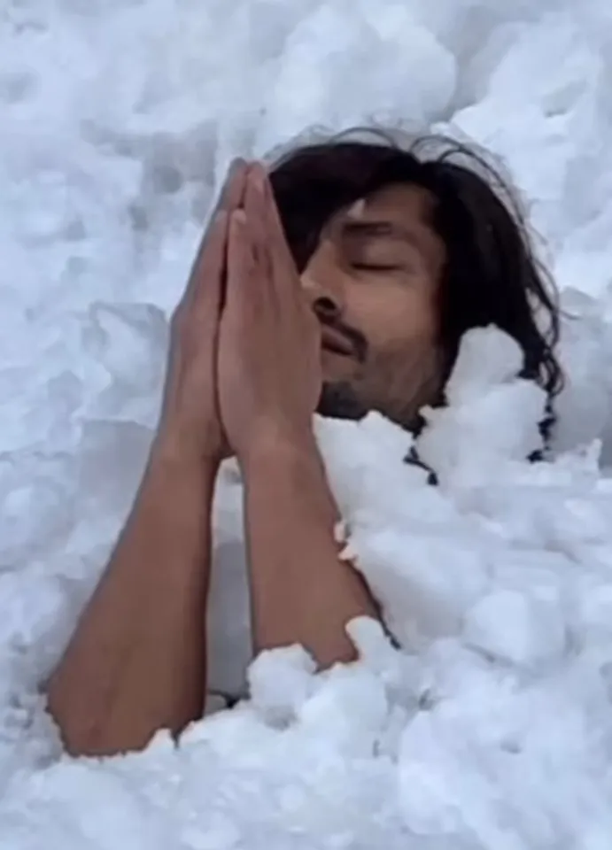 Sahaj yoga, Vidyut jamwal