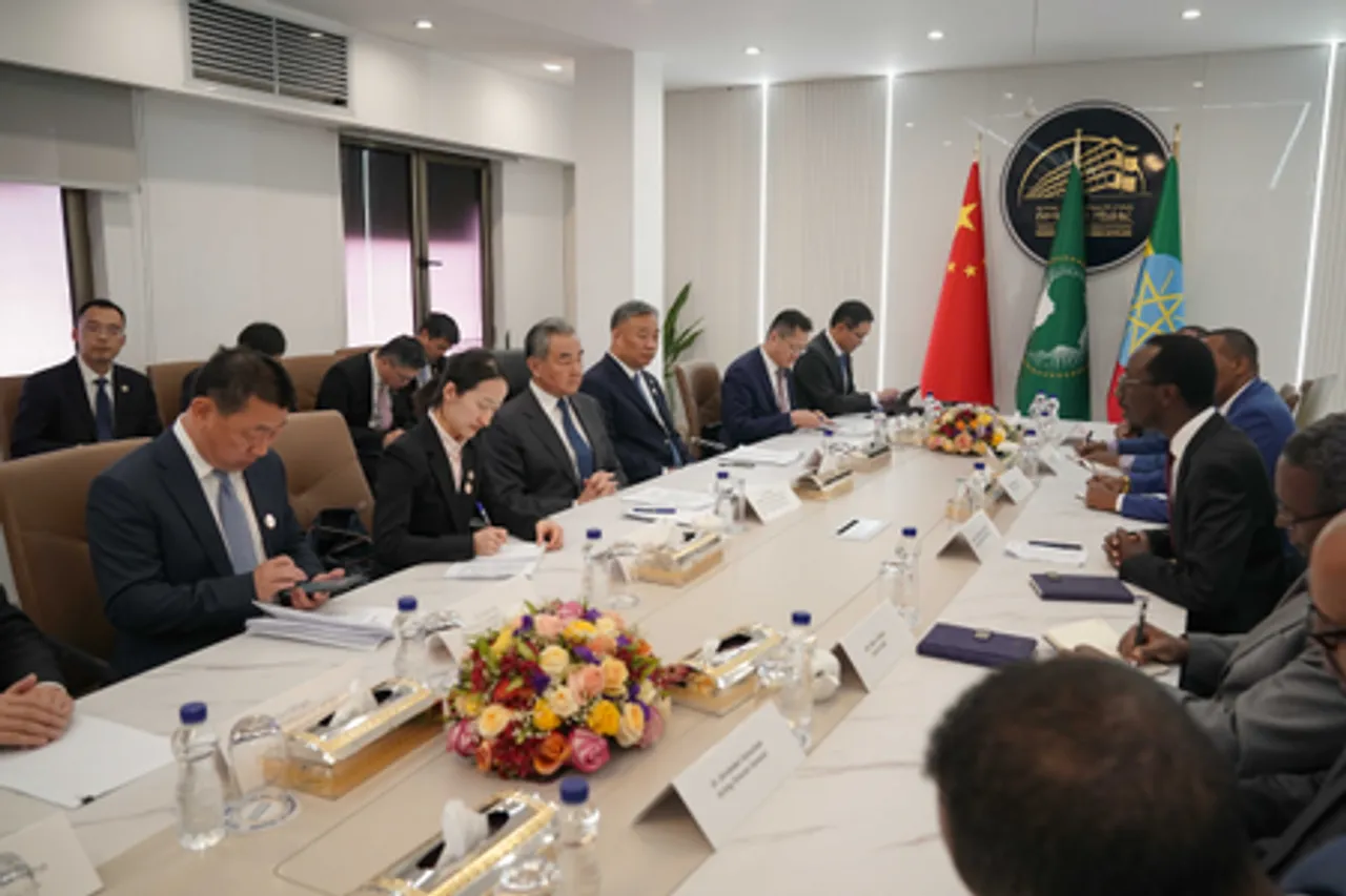 वांग यी और इथियोपिया के विदेश मंत्री की मुलाकात