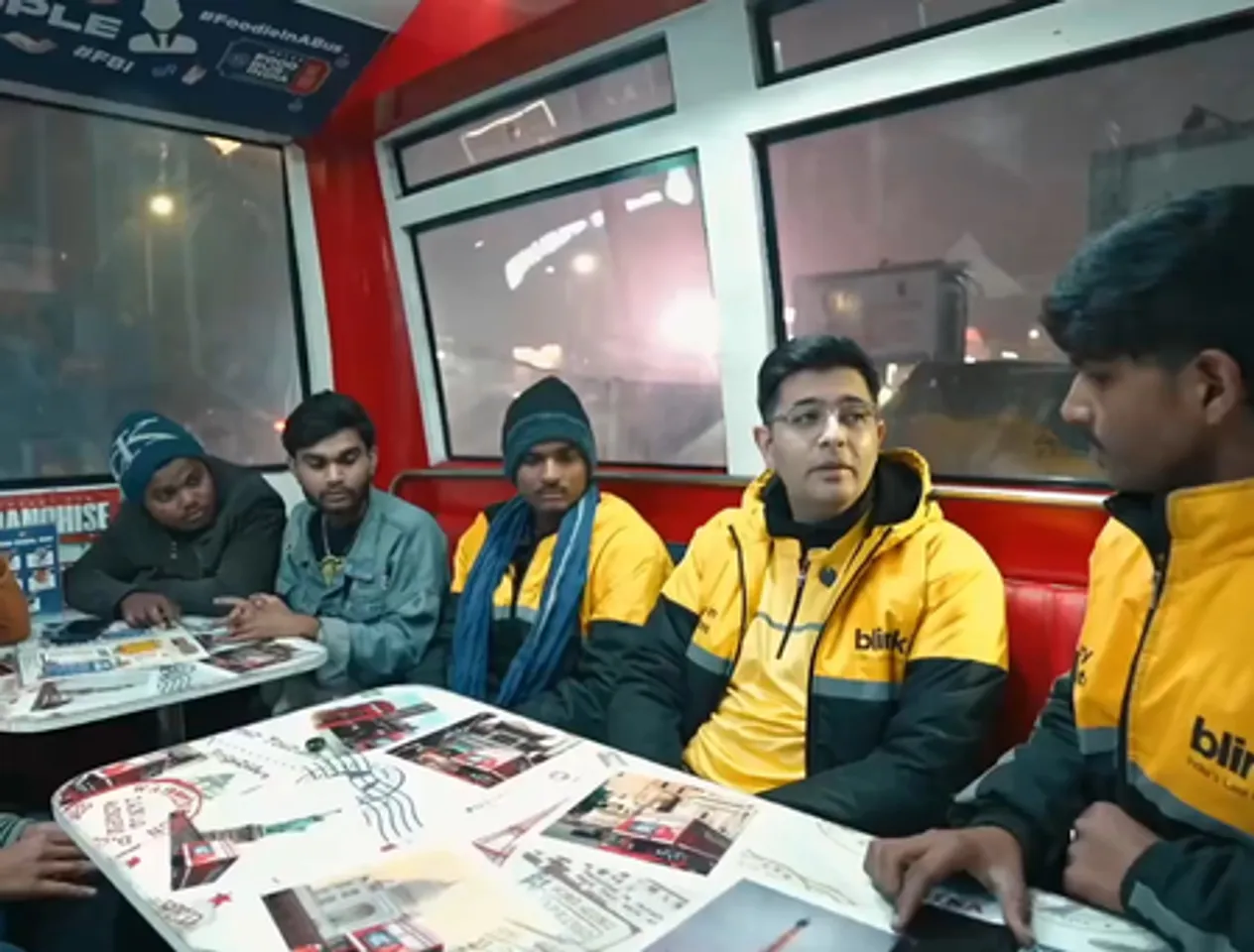 राघव चड्ढा ने फिर से '10 मिनट डिलीवरी' का वीडियो साझा किया, बात करते आ रहे नजर