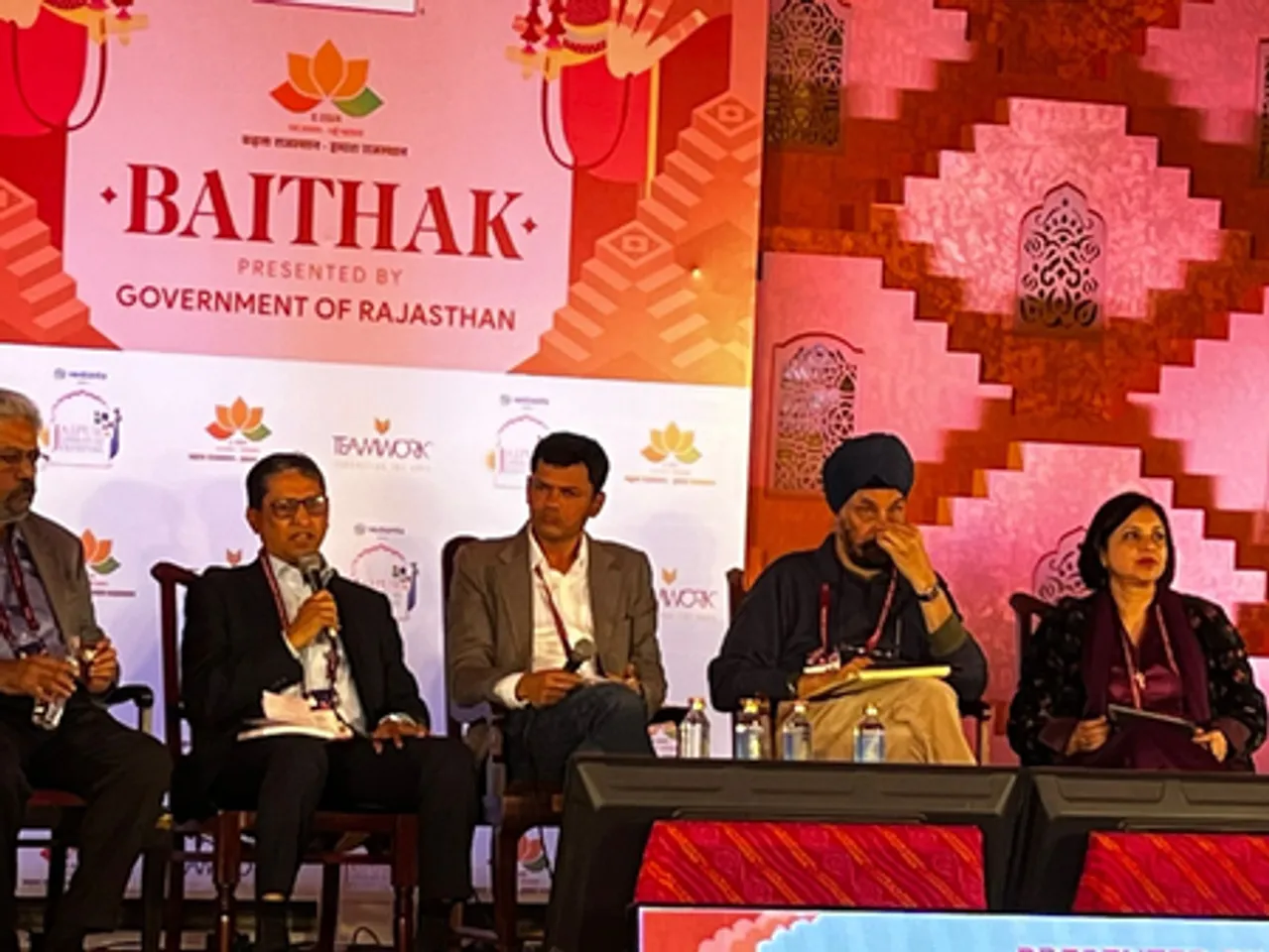 जयपुर लिटरेचर फेस्टिवल में शामिल हुए बांग्लादेशी राजनयिक रियाज हमीदुल्लाह