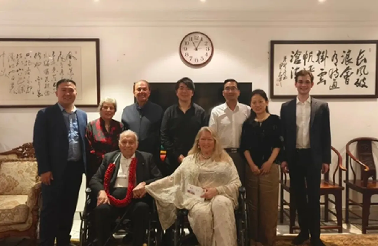 चीनी कौंसुल जनरल ने प्रसिद्ध पियानोवादक लांग लांग और मैस्ट्रो ज़ुबिन मेहता से भेंट की