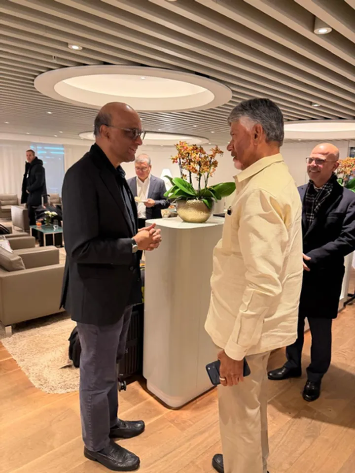 Andhra CM Chandrababu Naidu meets Singapore President in Zurich