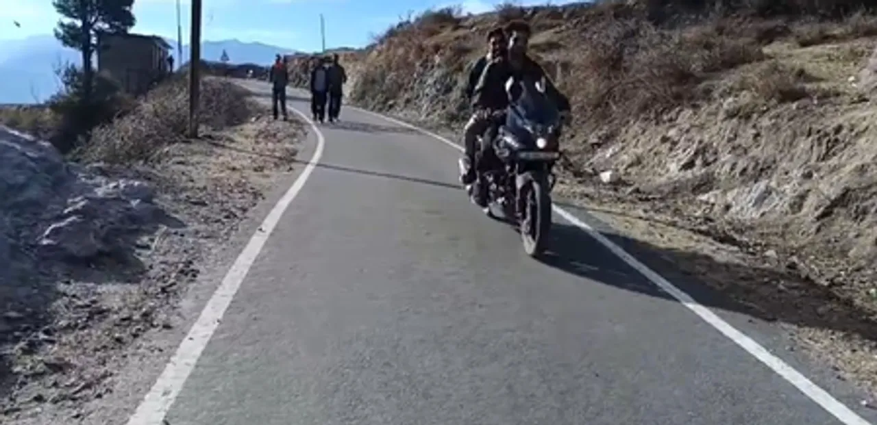 केंद्र सरकार ने ग्रामीण इलाकों में 10,000 किलोमीटर से अधिक की सड़क परियोजनाओं को मंजूरी दी