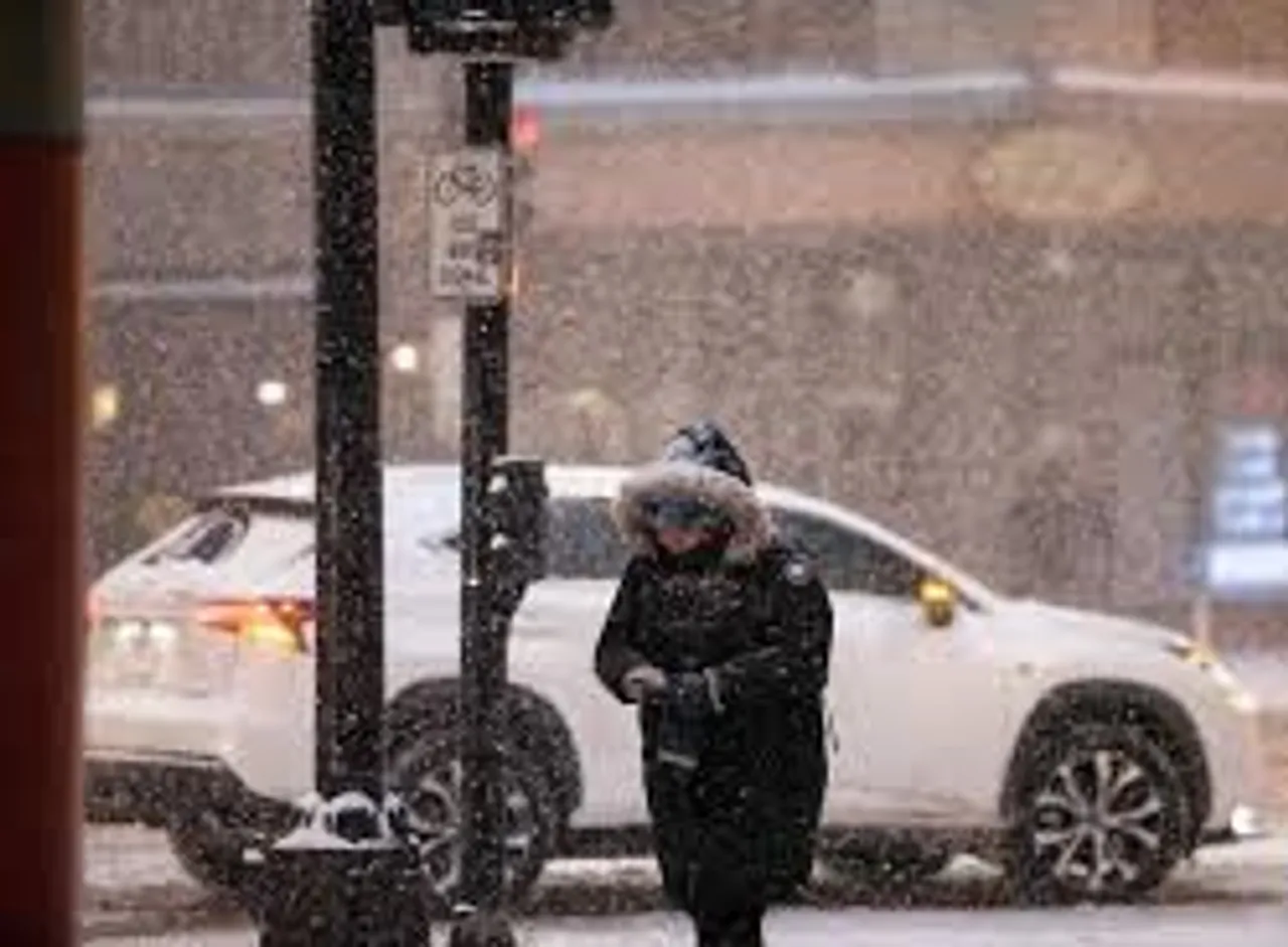 Massive winter storm grips US; cripples travel,power