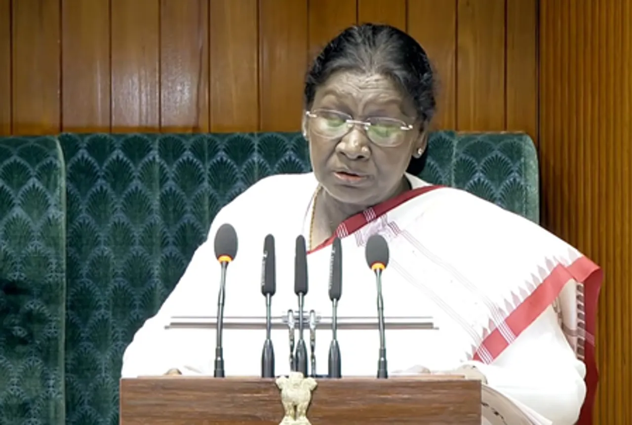 पिछले एक दशक में 25 करोड़ लोग गरीबी से बाहर आए, आयकर में हुआ ऐतिहासिक सुधार : राष्ट्रपति द्रोपदी मुर्मू