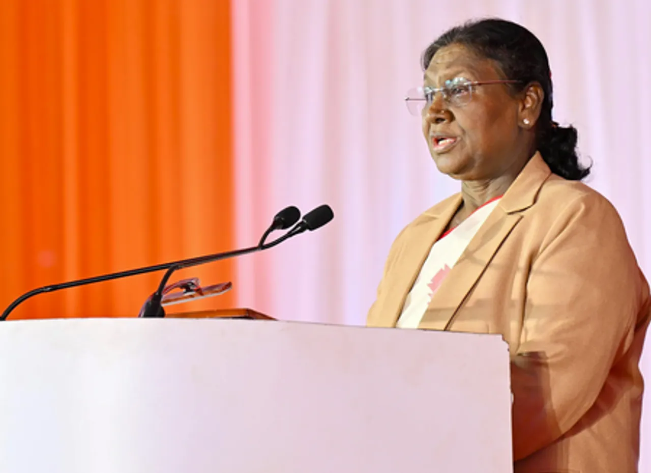 President Murmu Interacts with Tribal Women and Youth in Odisha