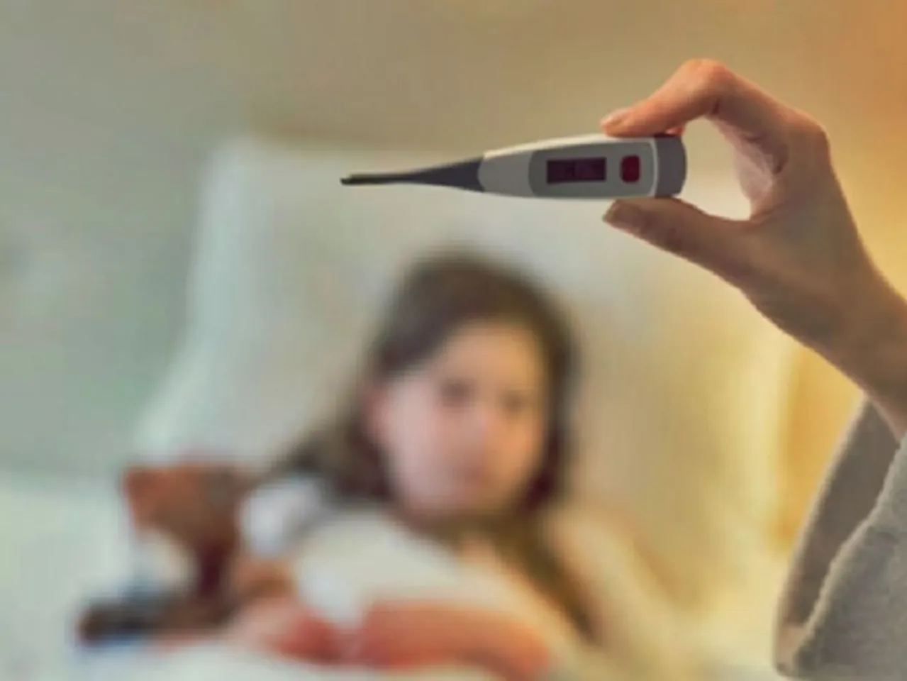 सर्दियों की हल्की गुलाबी ठंड कर सकती है बीमार, जानें ऋतु परिवर्तन को लेकर क्या कहता है आयुर्वेद