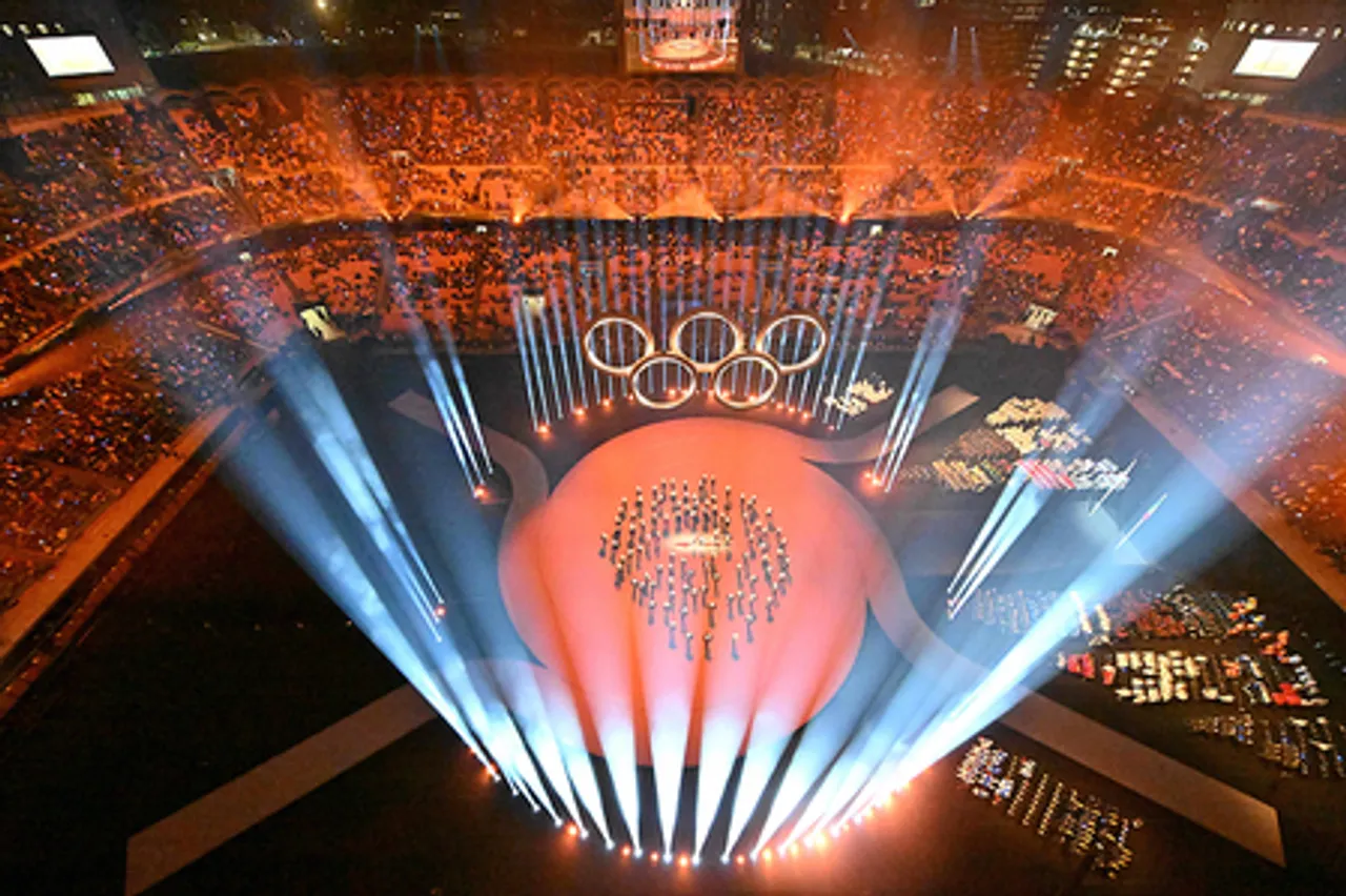 छेन यिछिन ने मिलान शीतकालीन ओलंपिक के उद्घाटन समारोह में भाग लिया