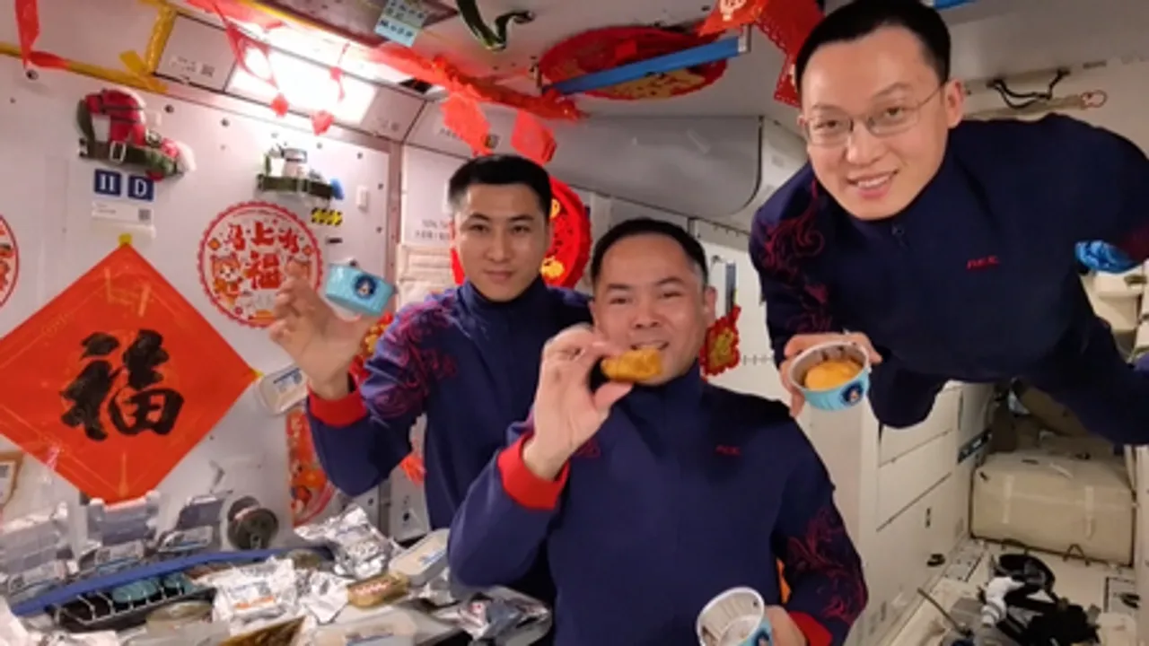 शनचो-21 अंतरिक्ष यात्रियों ने देशवासियों को दी शुभकामनाएं