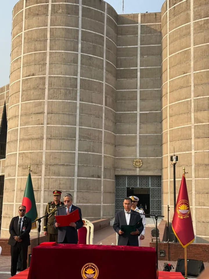 तारिक रहमान ने पीएम पद की ली शपथ, 25 मंत्रियों और 24 राज्य मंत्रियों को नई कैबिनेट में मिली जगह