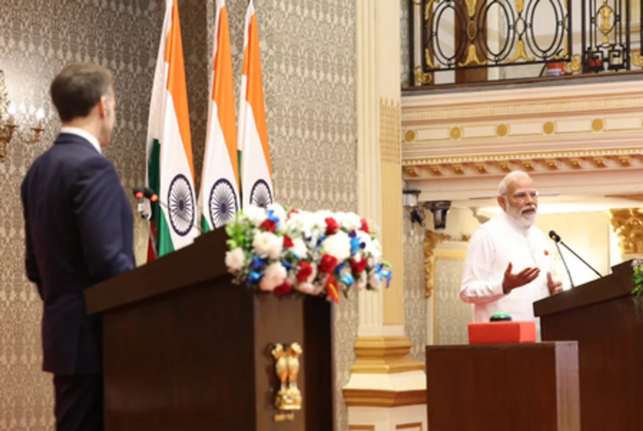 Mumbai: PM Modi and French President Macron attend Press meet