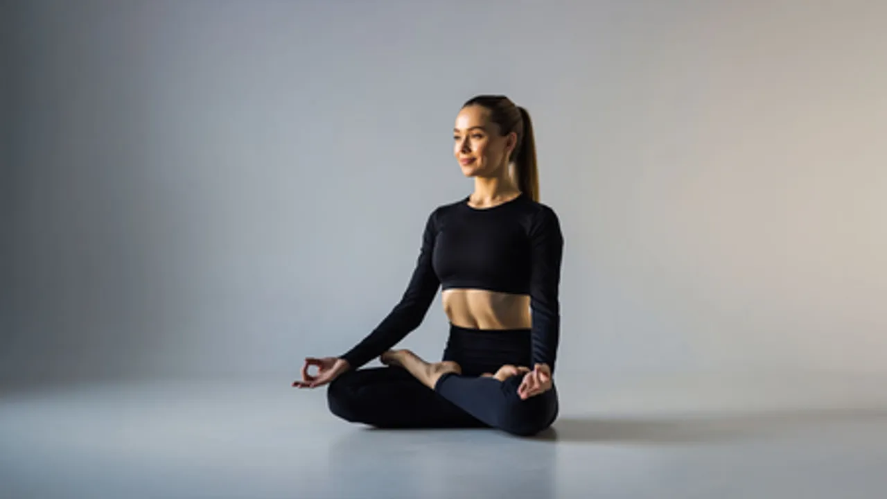 जोड़ों के दर्द से राहत और बेहतर पाचन के लिए आज ही शुरू करें सिद्धासन का अभ्यास