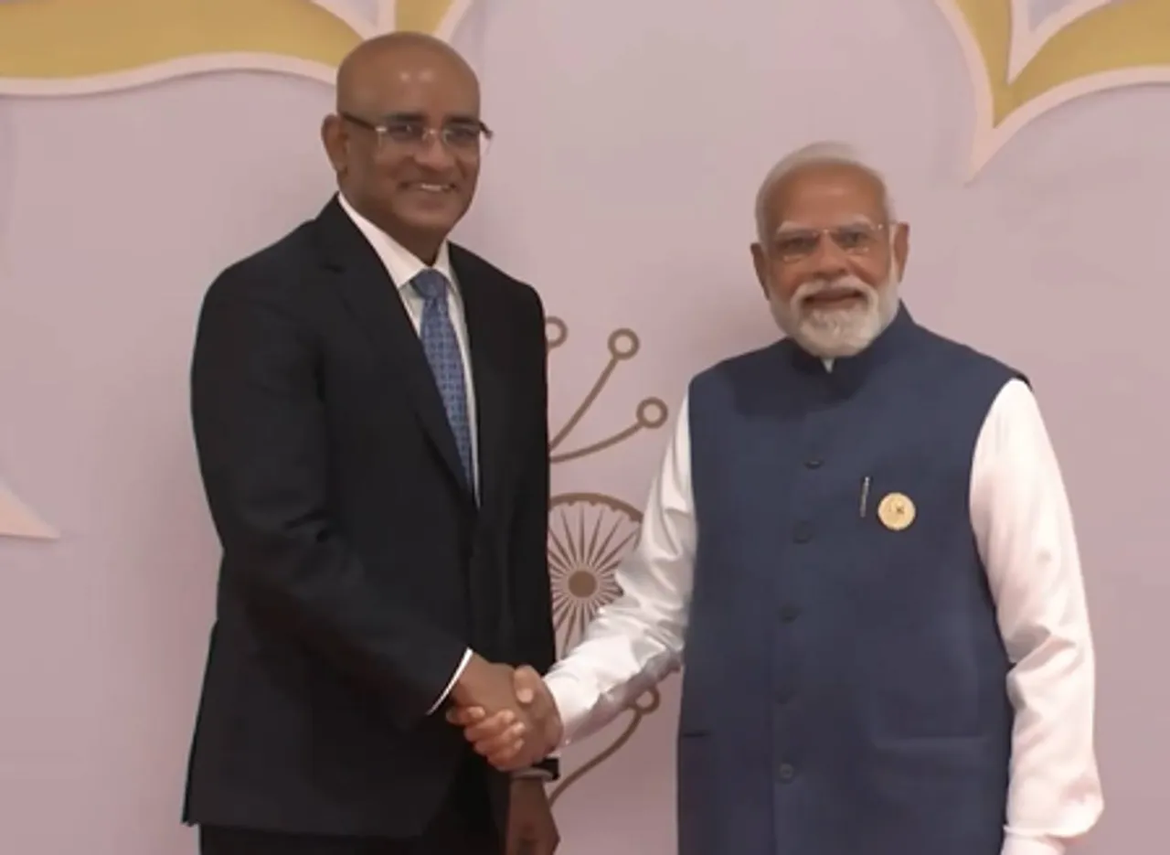 अयोध्या पहुंचे गुयाना के उप उपराष्ट्रपति डॉ. भरत जगदेव, दर्शन-पूजन के साथ राम मंदिर परिसर का लेंगे जायजा