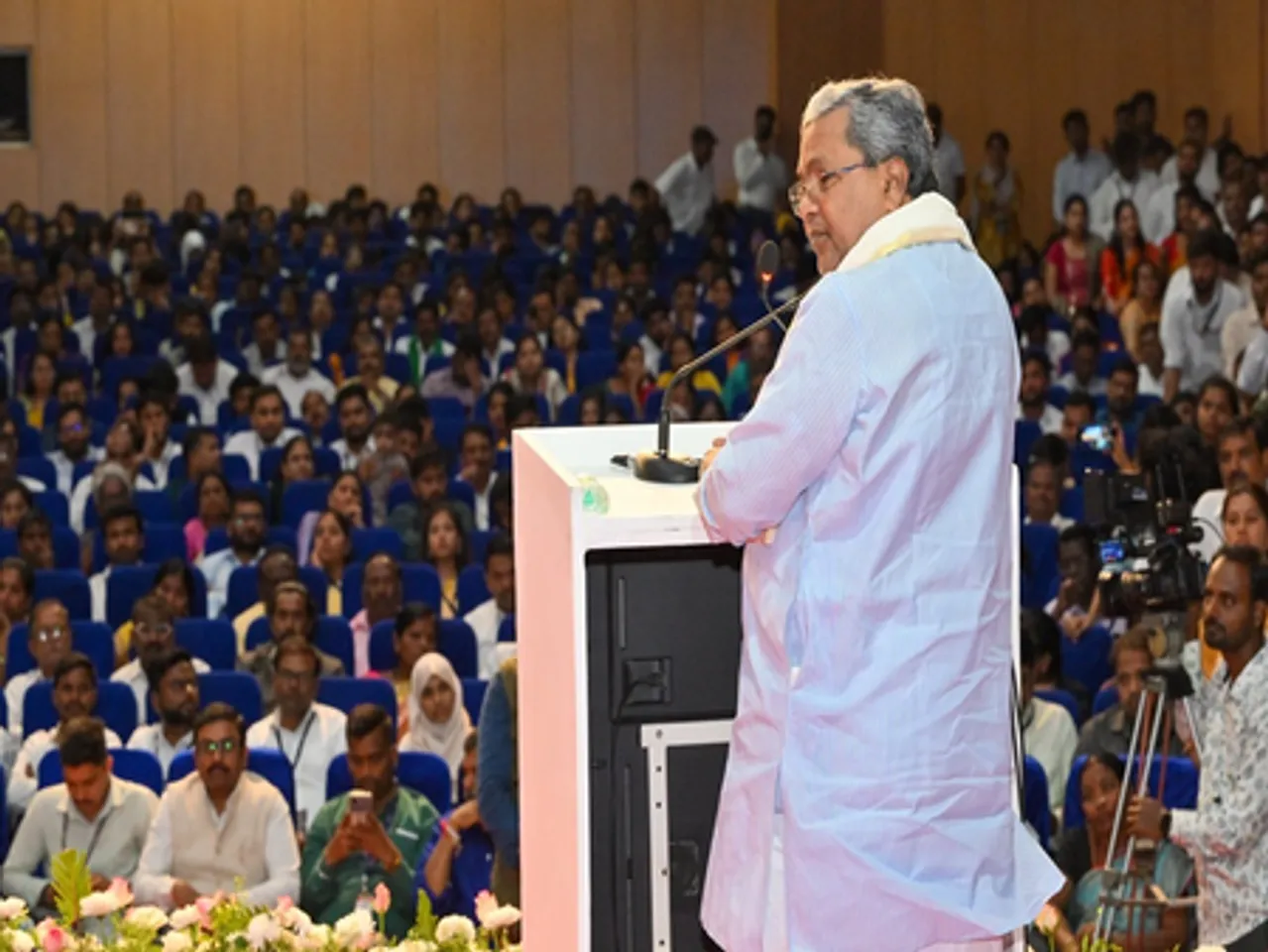 Serve with humanity beyond caste, religion: K'taka CM to health staff