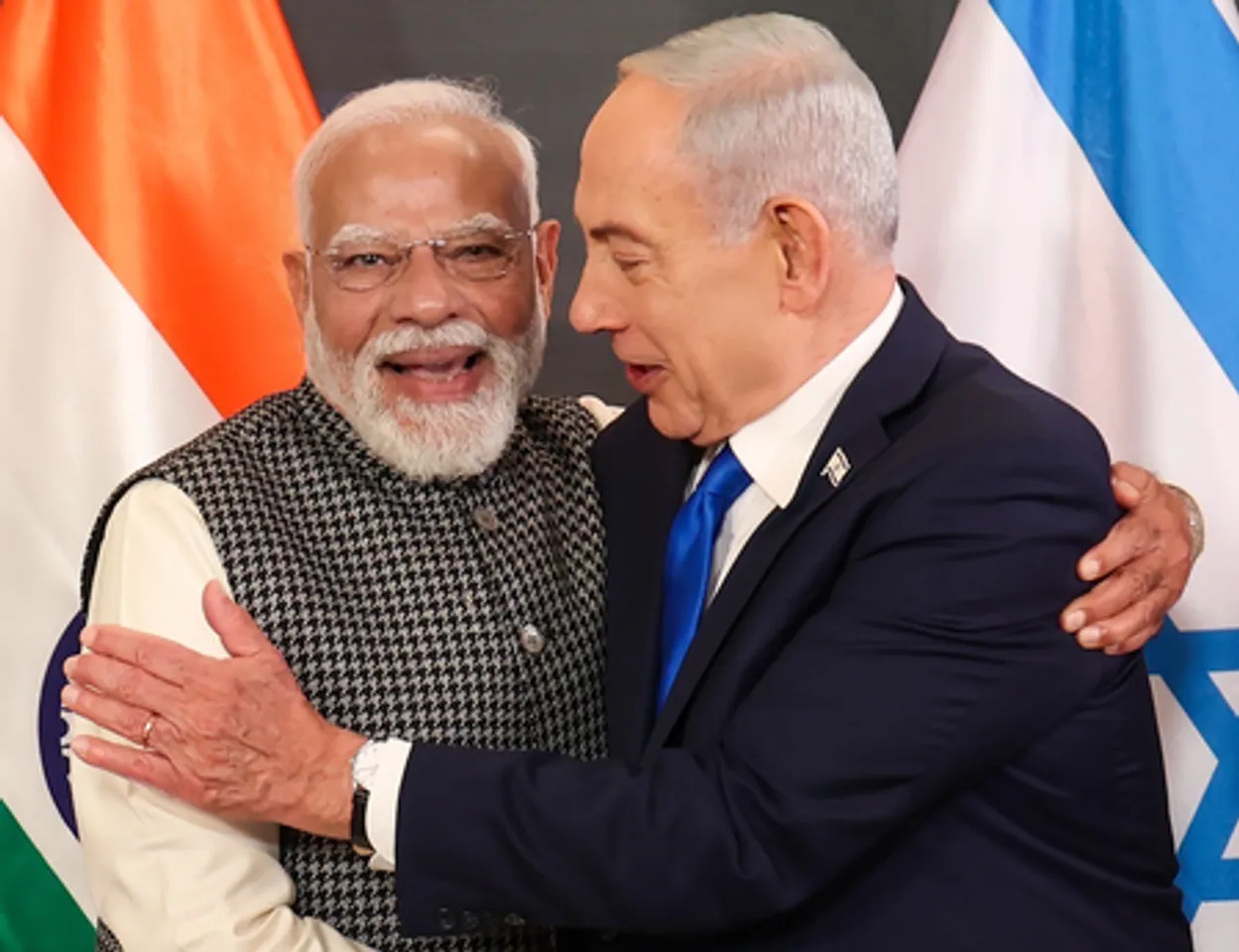 PM Modi meets with PM Benjamin Netanyahu in Tel Aviv