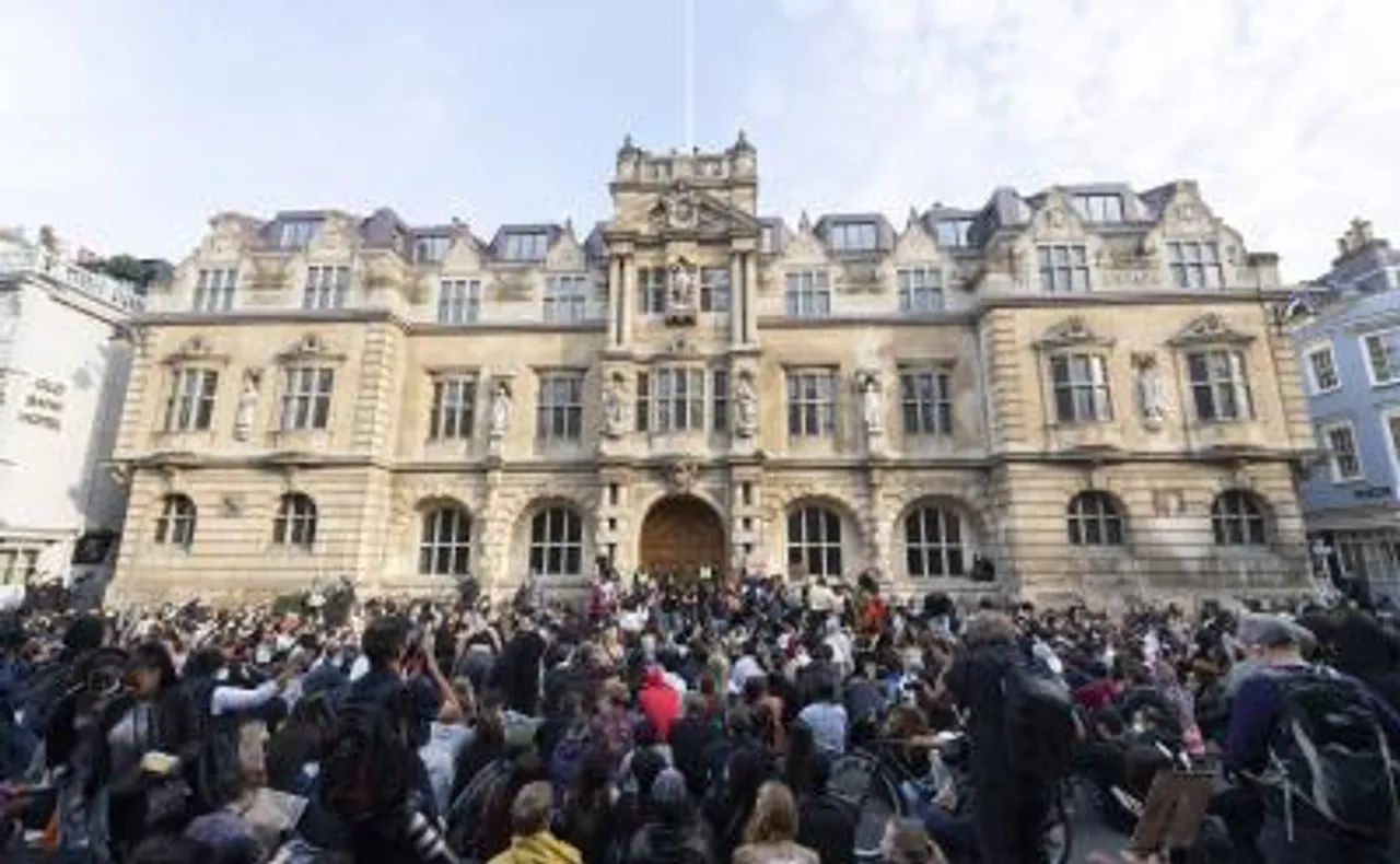 (100620) BRITAIN-OXFORD-BLACK LIVES MATTER-CECIL RHODES-PROTEST