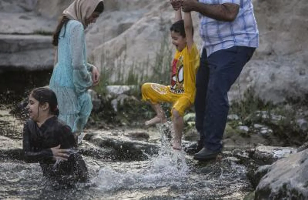 (170720) IRAN-TEHRAN-CHILDREN-HEAT WAVE
