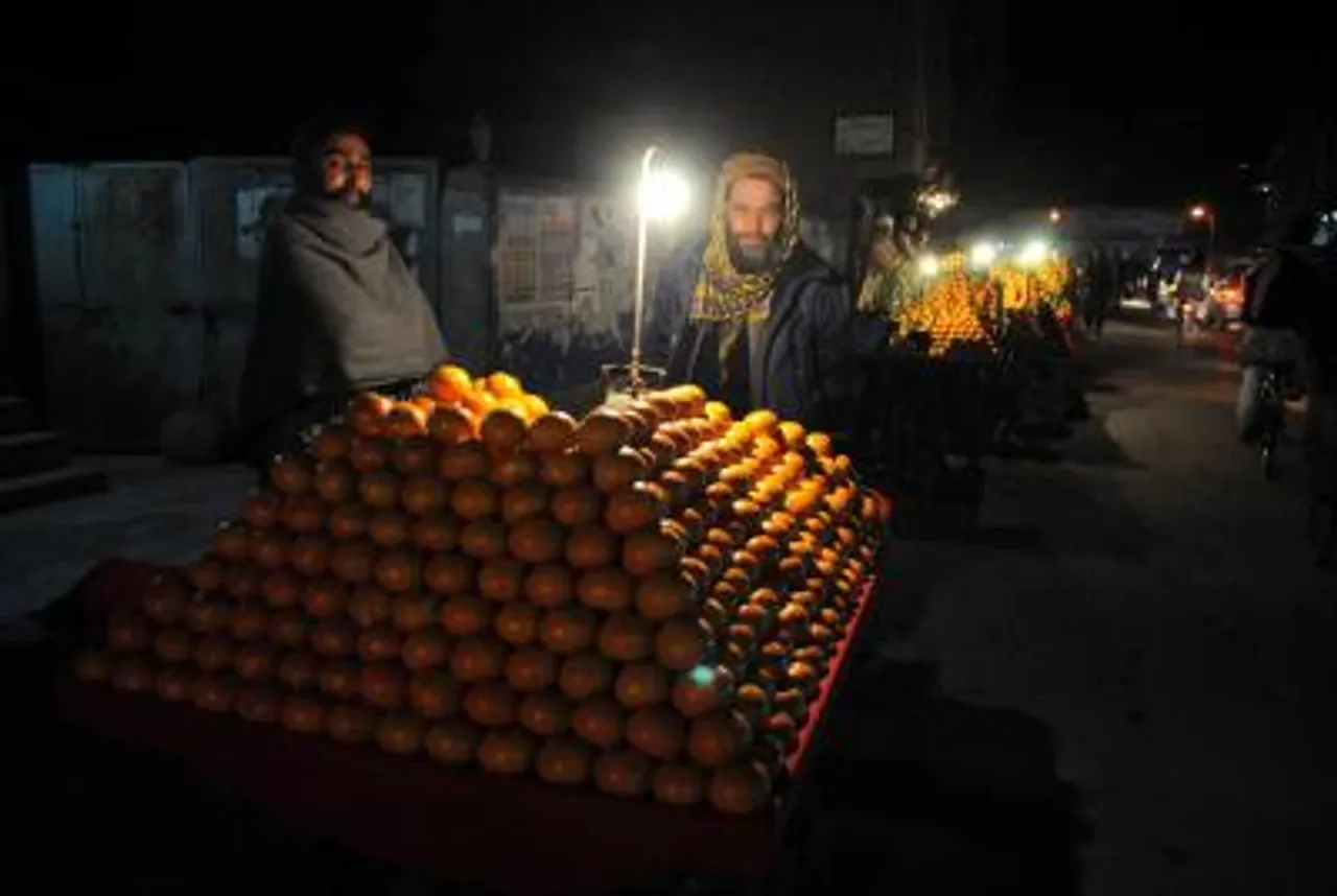 (260115) PAKISTAN-PESHAWAR-ENERGY-ELECTRICITY-SHORTFALL