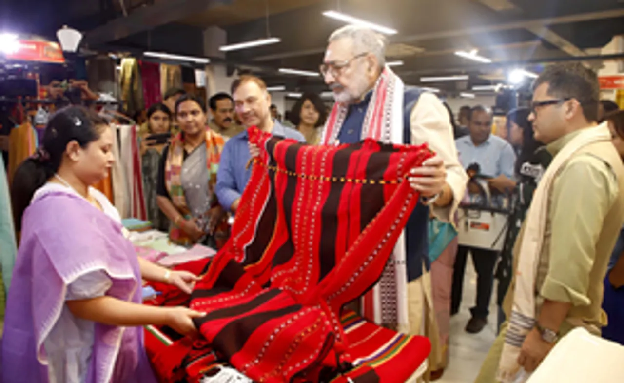 New Delhi: Union Minister of Textiles, Giriraj Singh along with the Minister of State for External Affairs and Textiles, Pabitra Margherita took a walkthrough of exhibition