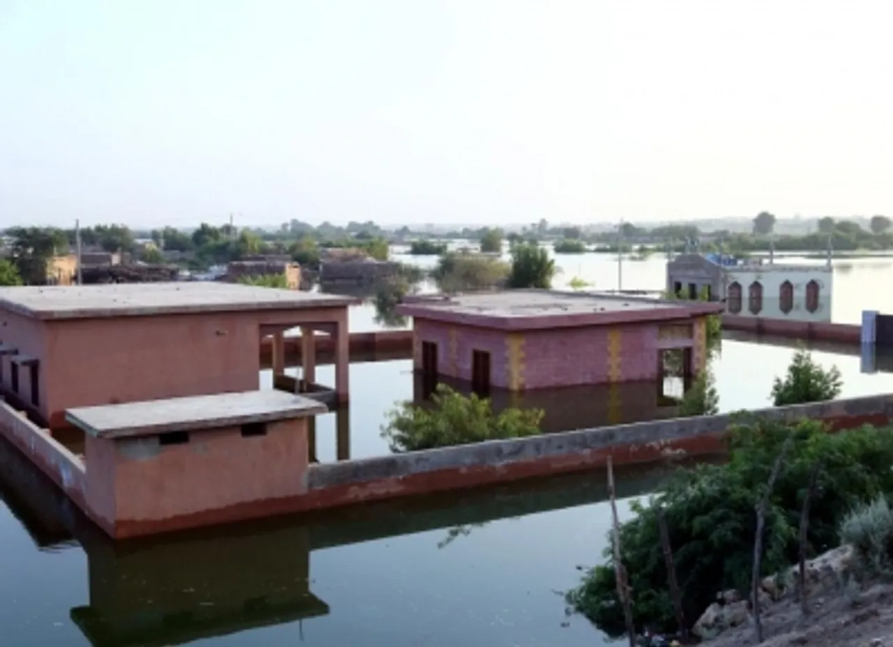 flood,flooded houses,rain,Pakistan,