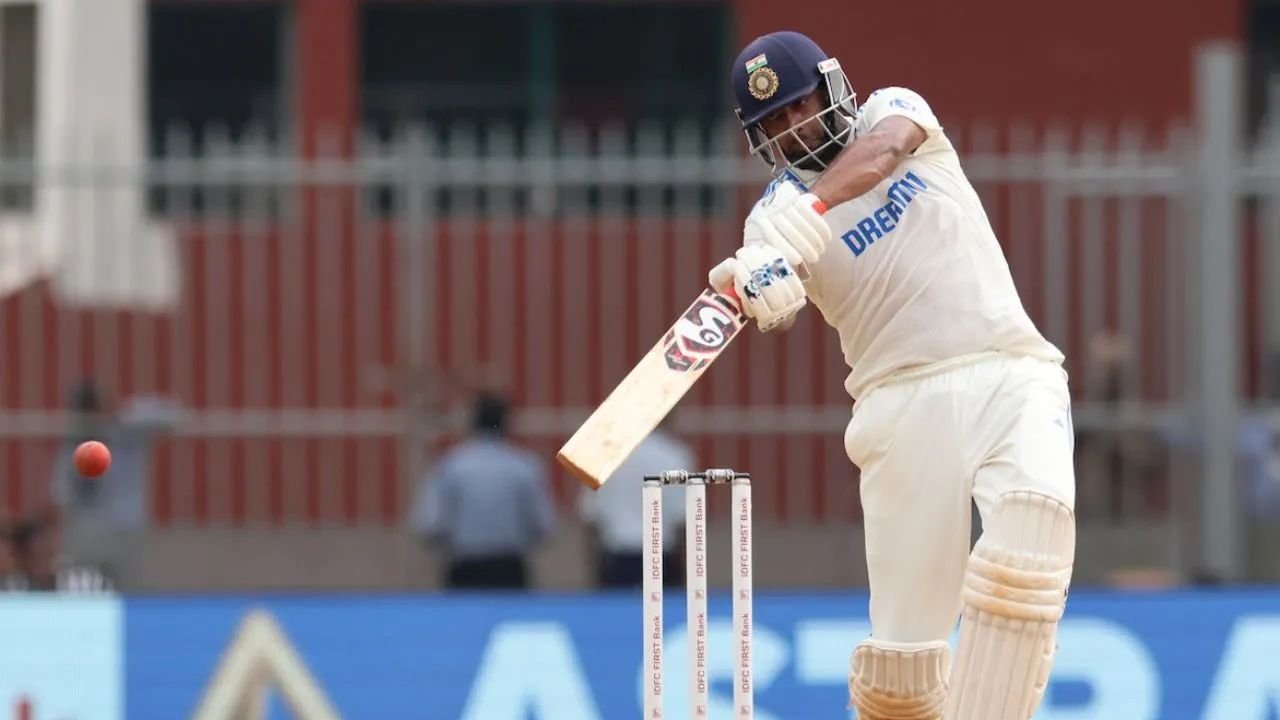 R Ashwin  
