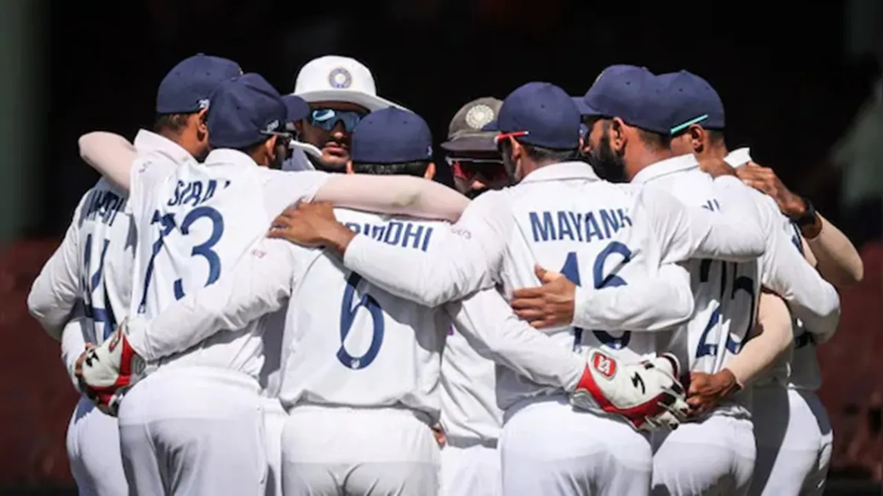 Indian-cricket-team-huddle