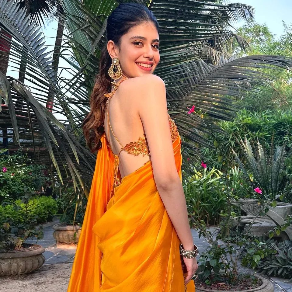 Sanjana Sanghi Hot Pics 1