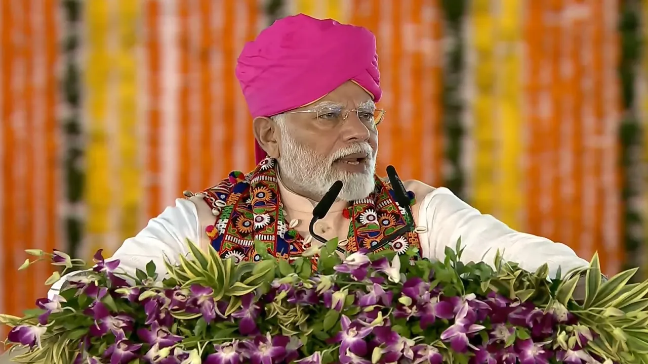 PM Modi in Vashim