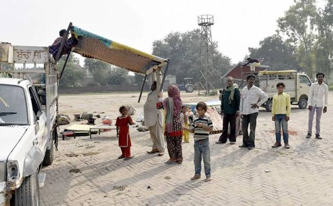 जम्मू-कश्मीर: 10 हजार से अधिक लोगों ने छोड़ा सीमावर्ती इलाका