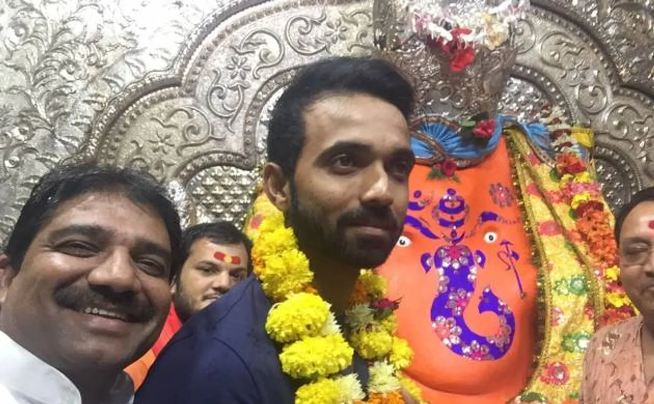 मैच से पहले खजराना में बप्पा के दरबार पहुंचे रहाणे