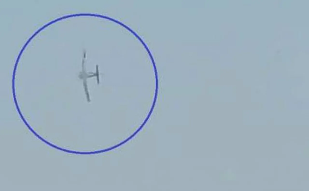 #AirForceDay: गाज़ियाबाद के हिंडन एयरबेस पर दिखी एयरफोर्स की ताकत, तेज़स-सुखोई ने दिखाया करतब