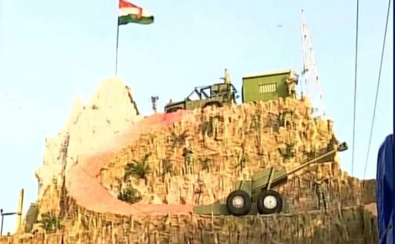 दुर्गा पूजा: कहीं उरी हमले के शहीदों को श्रद्धांजलि, तो कहीं शराबबंदी का संदेश दे रहे हैं ये पंडाल