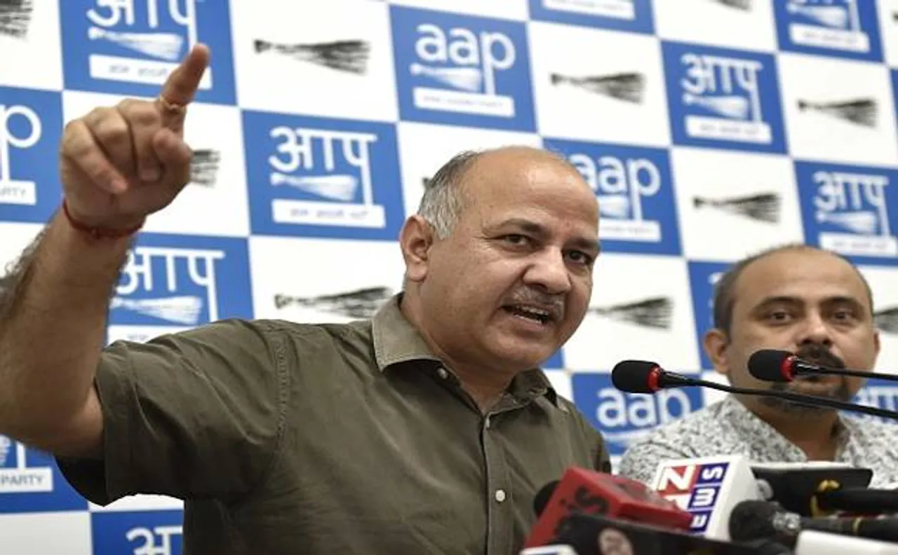 दिल्ली सरकार के काम में रोड़ा अटकाना चाहती है मोदी सरकारः सिसोदिया