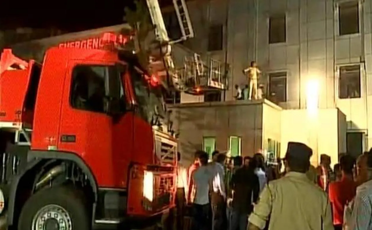 भुवनेश्वर के अस्पताल में लगी आग में 22 मरीजों की मौत, बचाव कार्य के लिए स्वास्थ्य मंत्री को पीएम मोदी का निर्देश