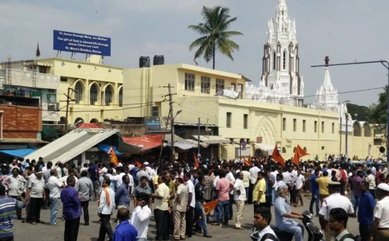 कार्यकर्ता की हत्या के विरोध में बीजेपी और आरएसएस का बेंगलुरु में विरोध प्रदर्शन