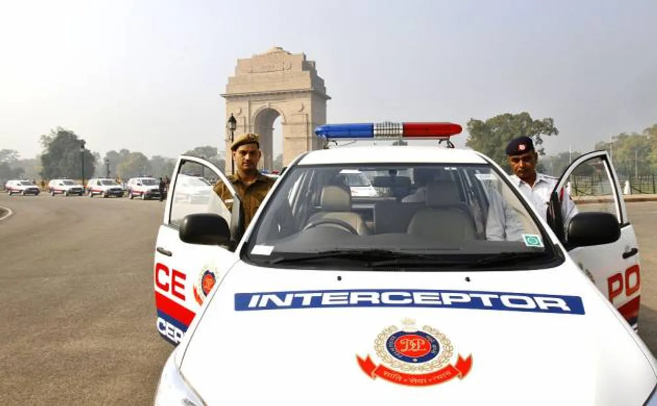 दिल्ली: फर्जी तरीके से उगाही करने वाले रैकेट का भंड़ाफोड़, बड़े-बड़े नेताओं से था लिंक