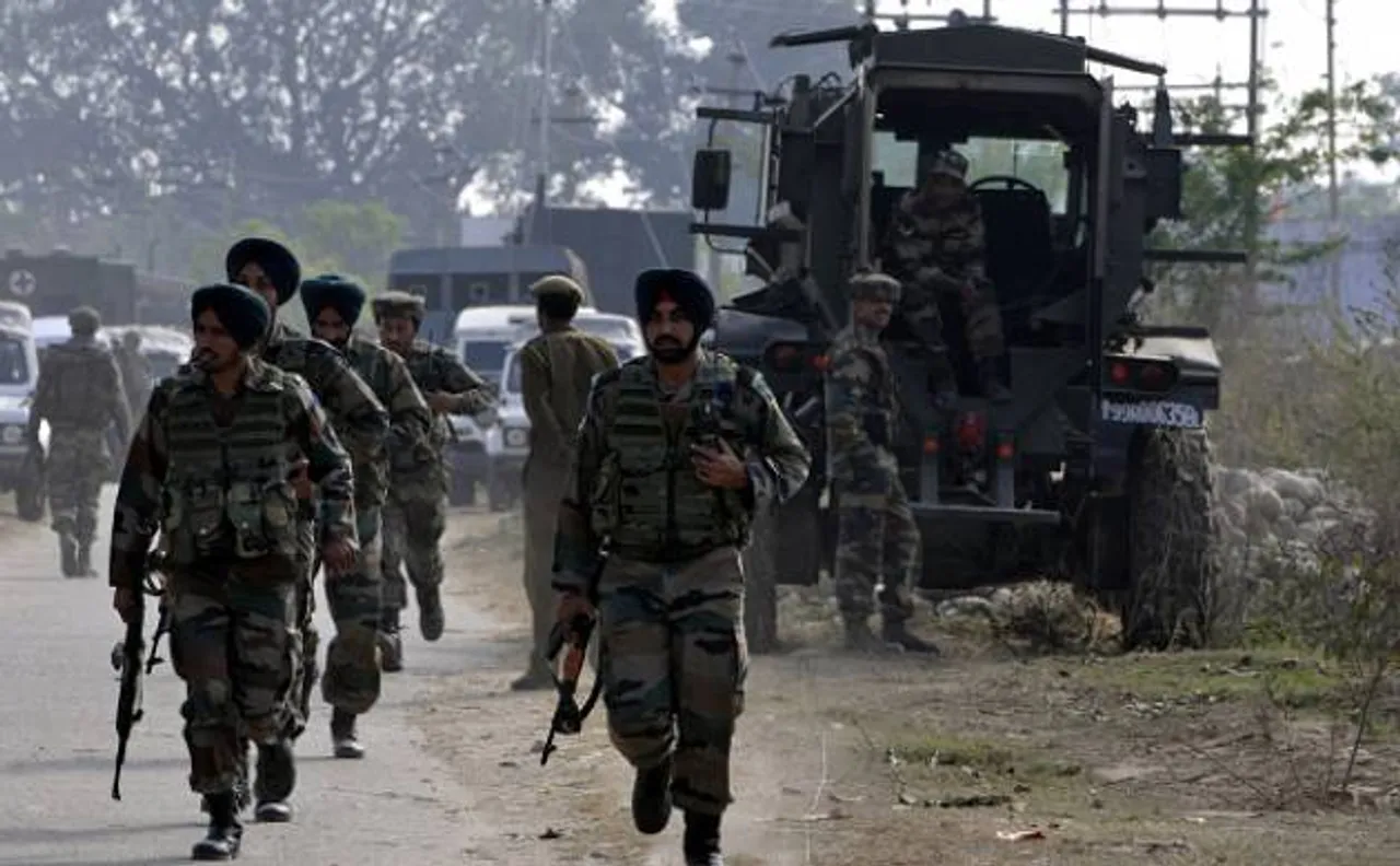 जम्मू-कश्मीर: हीरानगर सेक्टर में पाकिस्तान ने फिर किया सीज़फ़ायर का उल्लंघन, जवाबी कार्रवाई में पाक आर्मी के एक जवान की मौत