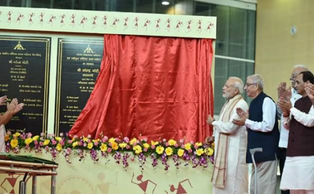 वडोदरा: PM मोदी ने एयरपोर्ट का किया उद्घाटन, कहा- अगले 5 साल में US की आबादी से ज्यादा होंगे भारत में विमान यात्री