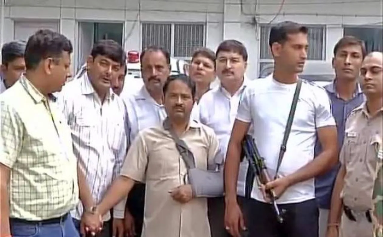 पाक जासूसी मामले में सपा नेता मुनव्वर सलीम का पीए गिरफ्तार