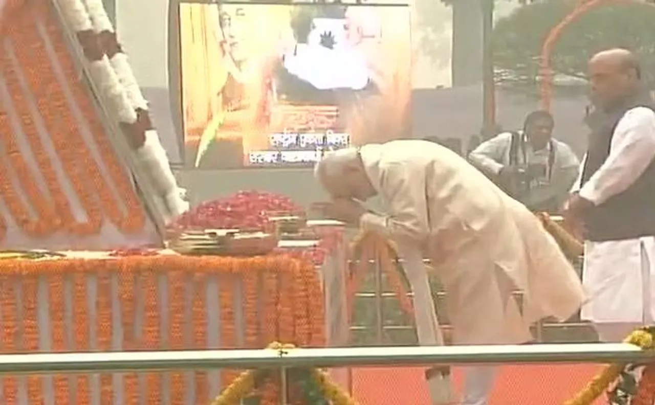 सरदार पटेल की जयंती पर पीएम मोदी ने दी उन्हें श्रद्धांजलि