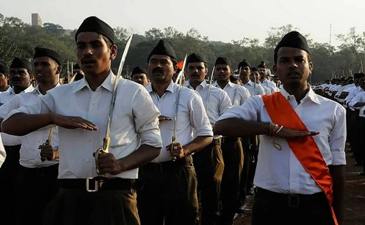 कर्नाटक के मैसूर में राष्ट्रीय स्वंयसेवक संघ (आरएसएस) के कार्यकर्ता मगाली रवि की हत्या कर दी गई है।