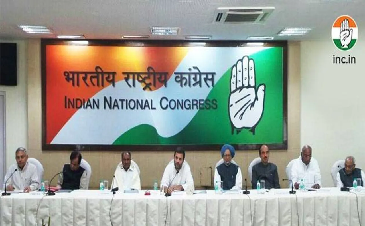 राहुल गांधी ने कहा, लोकतंत्र अंधकार के दौर से गुज़र रहा है