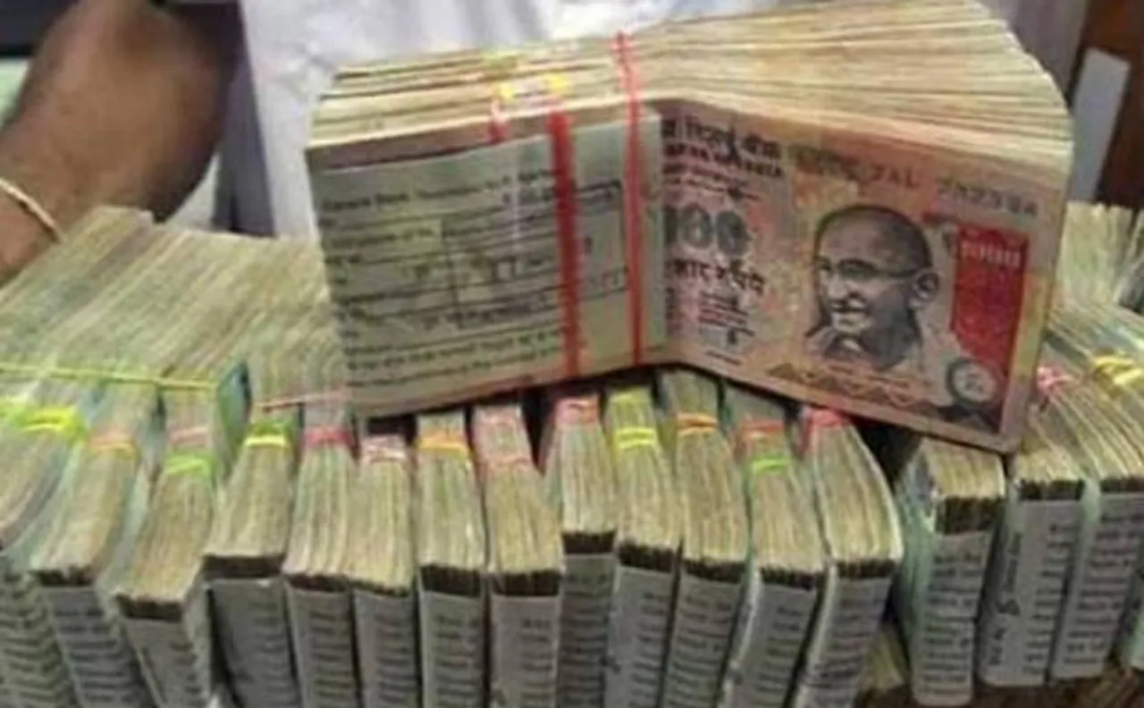 दिल्ली, मुंबई समेत कई शहरों में आयकर विभाग का छापा
