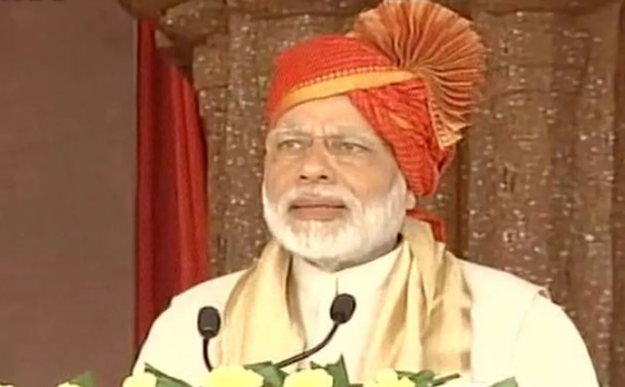 पीएम मोदी की चेतावनी, कहा बेईमान लोग सुन लें, मोदी 30 दिसंबर के बाद चुप नहीं बैठने वाला (Video)