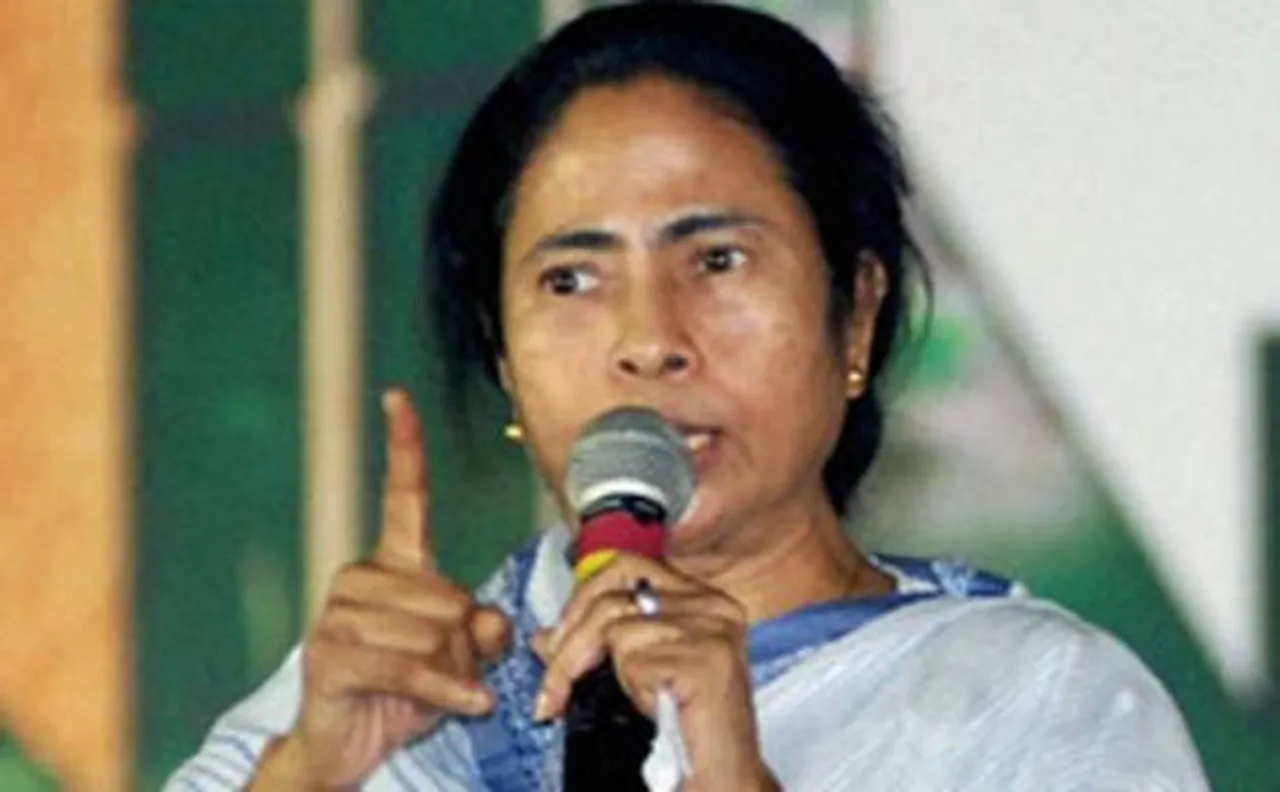 ममता बनर्जी ने बोला नरेंद्र मोदी पर हमला, आम जनता को न सताए पीएम