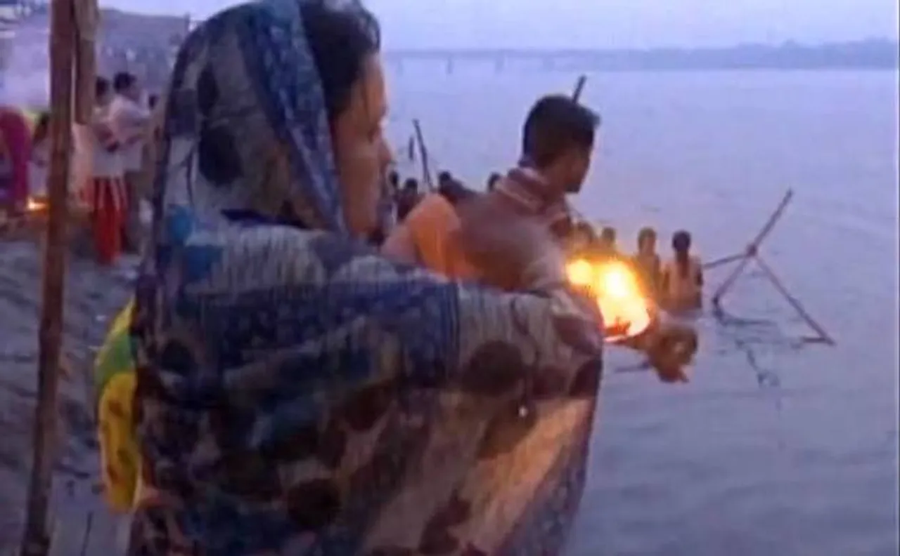 Kartik Purnima 2016: कार्तिक पूर्णिमा पर इस समय पूजा करने के बाद करें दान