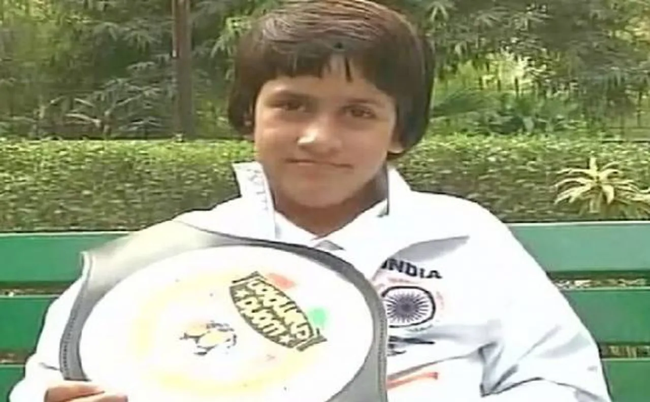 8 साल की कश्मीरी लड़की तजुम्मल बनी किक बॉक्सिंग की वर्ल्ड चैंपियन