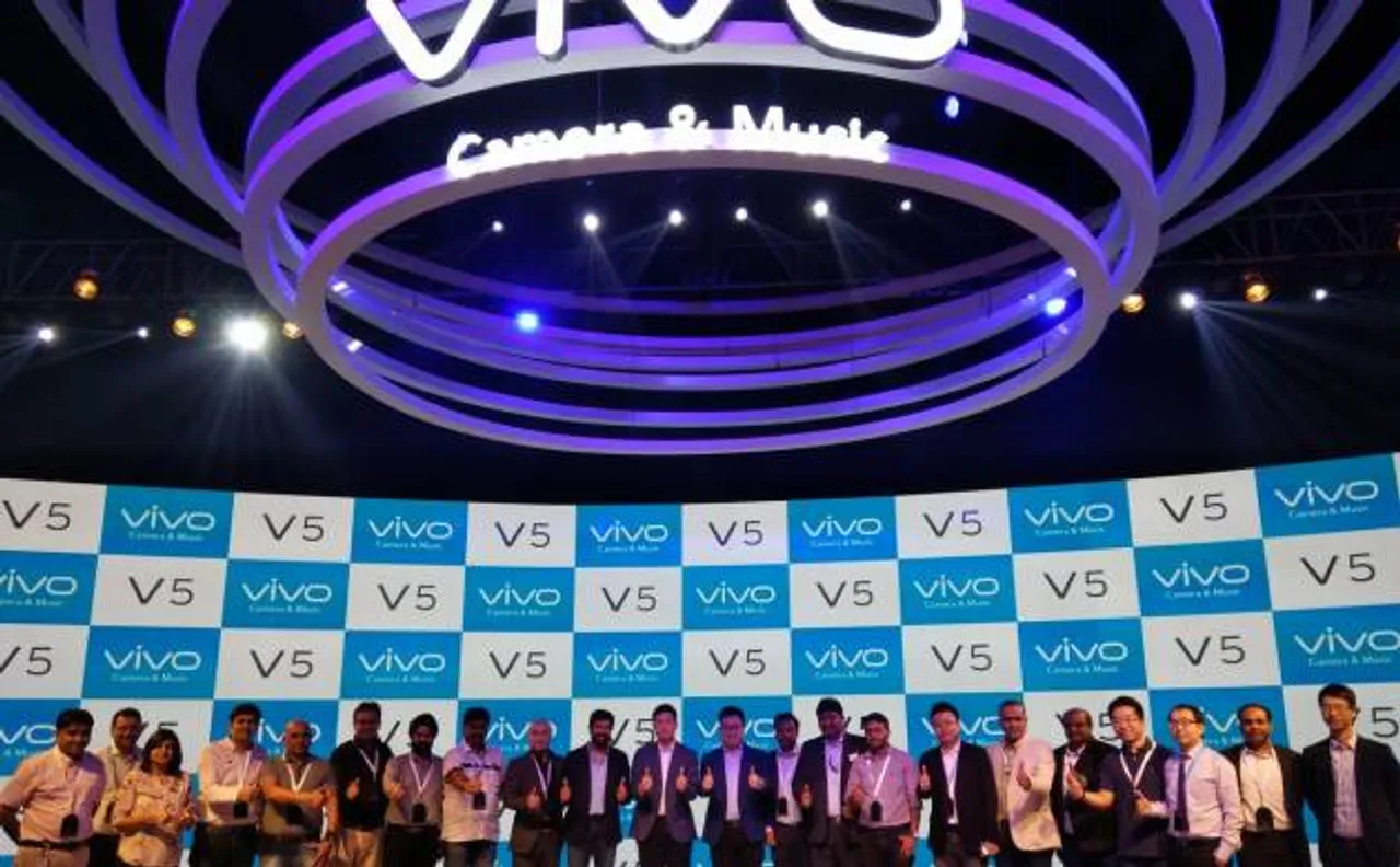 VIVO V5 और V5 प्लस लॉन्च, फोन में मिलेगा आपके के सपनों की सेल्फी वाला कैमरा