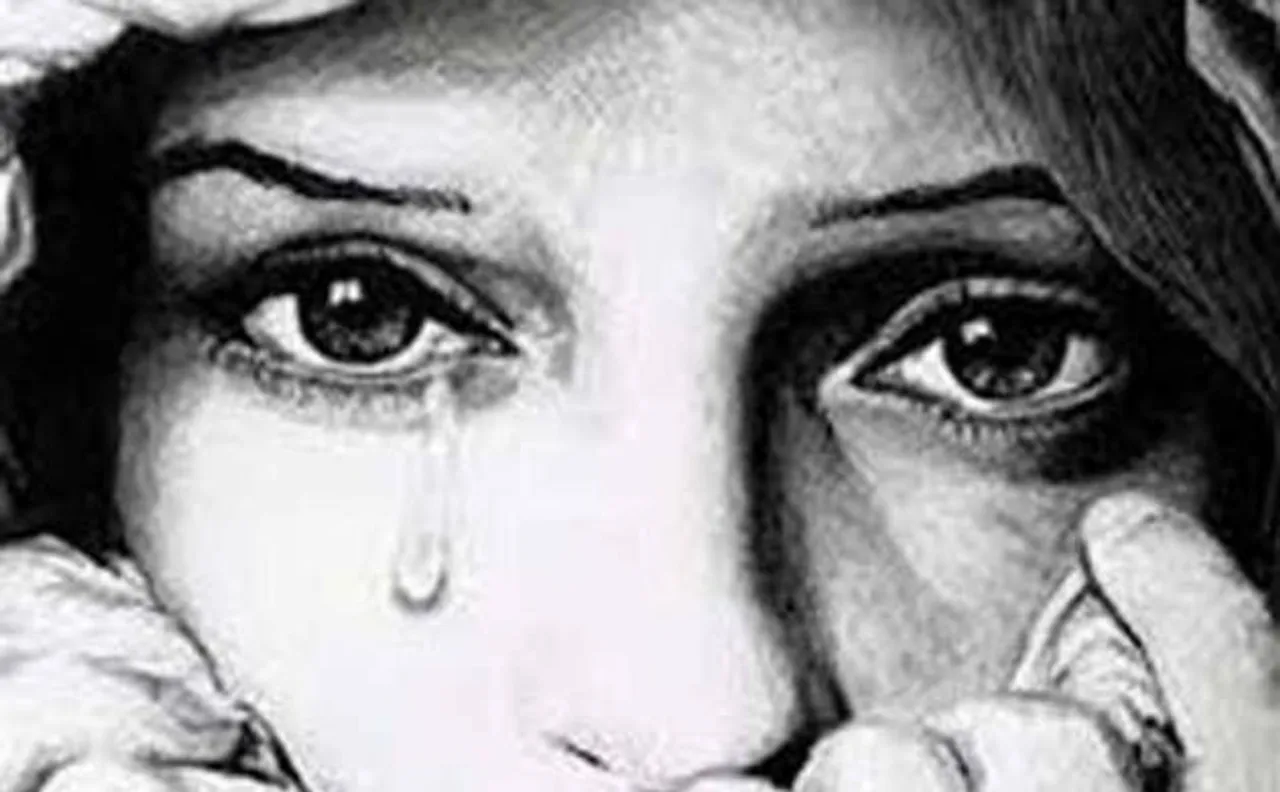 पति ने की बेवफाई, सास ही निकली सौतन