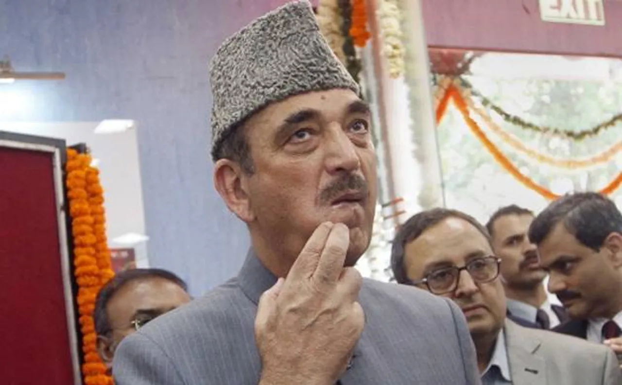 सरकार ने कहा, ग़ुलाम नबी आज़ाद का बयान देश विरोधी, माफी मांगे